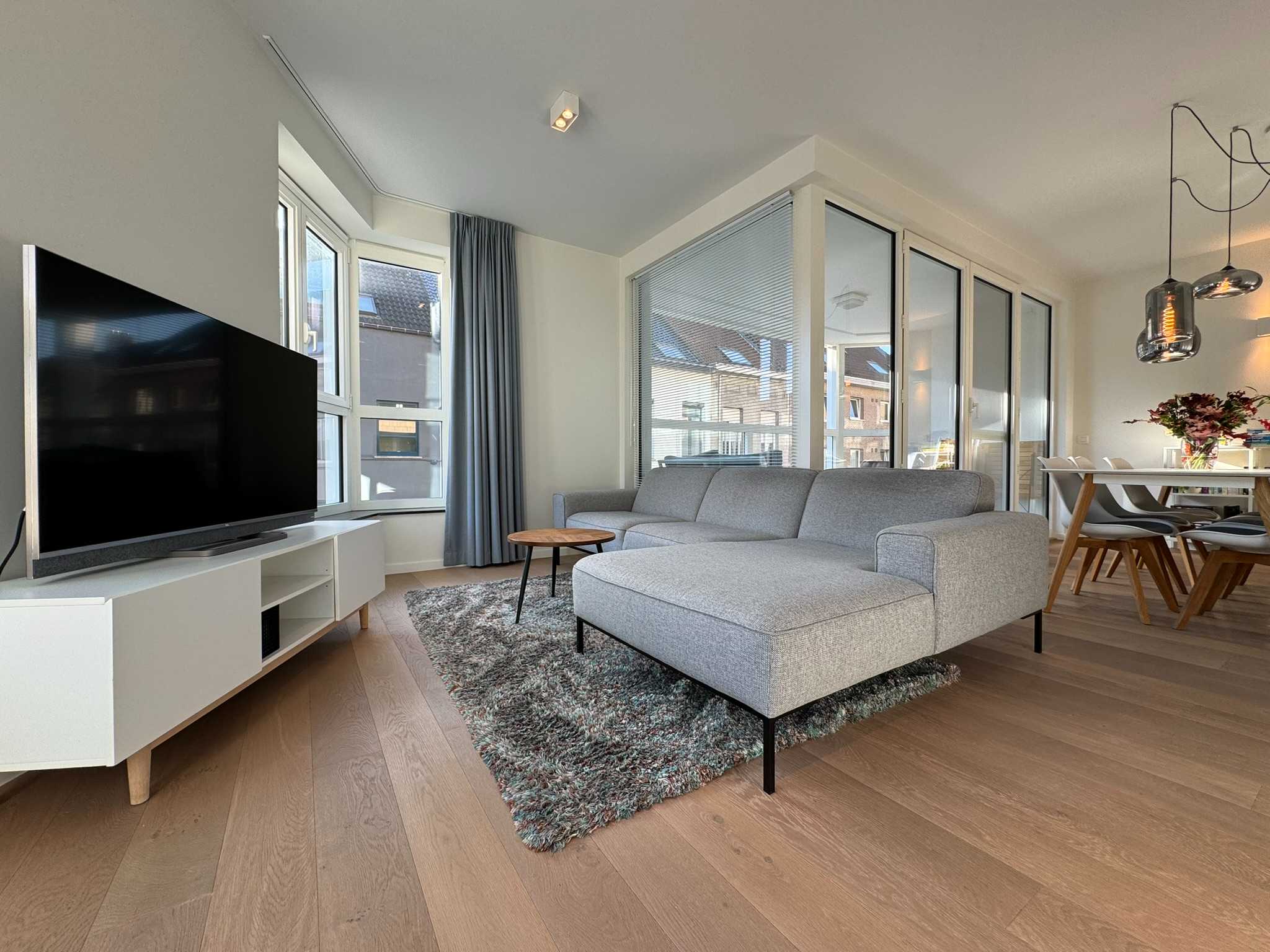 Appartement te koop in Berchem met 2 slaapkamers - foto 3