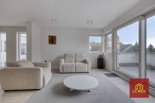 Dit nieuwe duplexappartement is een streling voor het oog. Het rustig gelegen appartement is 150 m2 groot en heeft 3 grote slaapkamers. In...