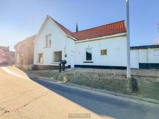 1ste bezoekdag maandag 8 december! Inschrijven kan via www.nobels.be onder referentienummer 4187907.GEZELLIGE GEZINSWONING die reeds GROTENDEELS...