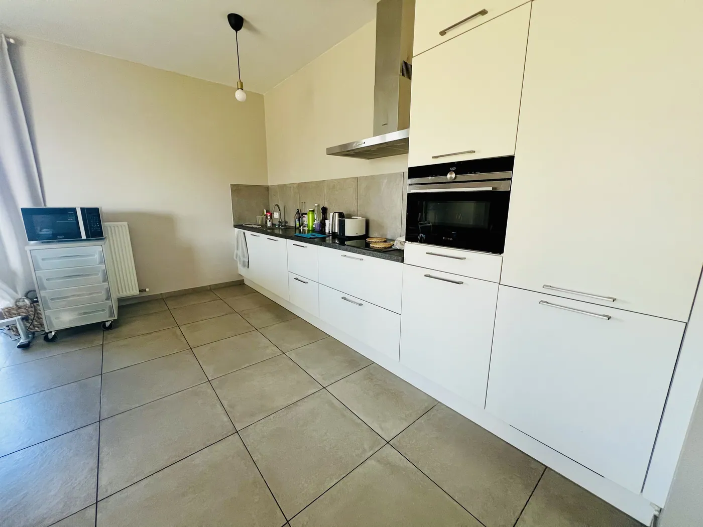 Appartement moderne avec 3 chambres, terrasse et place de parking - photo 5