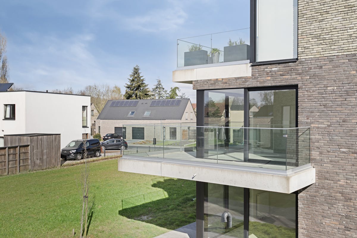 Bright apartment with a spacious terrace for sale in Roeselare - photo 3