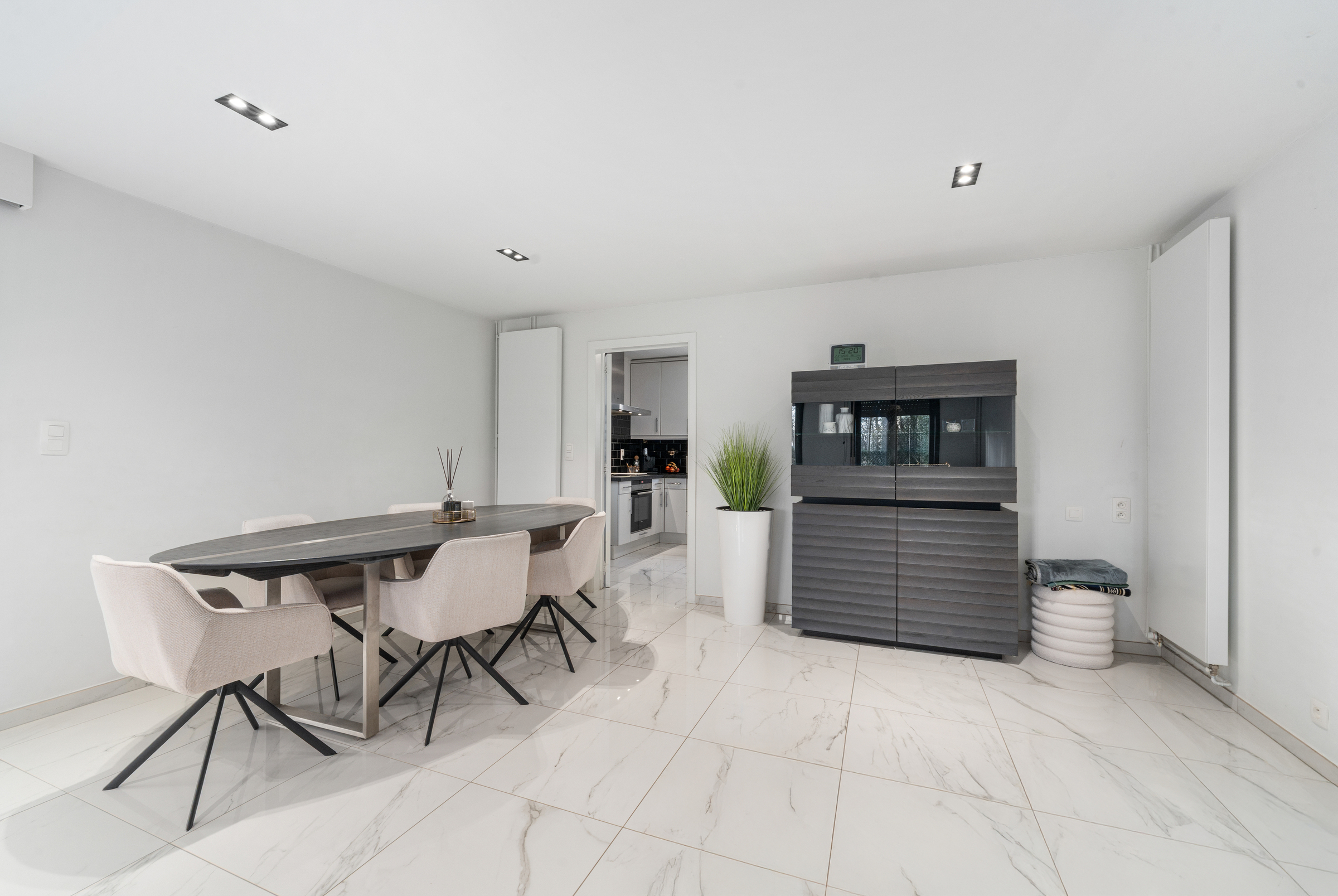 Ruime open bebouwing met 5 slaapkamers op toplocatie! - foto 4