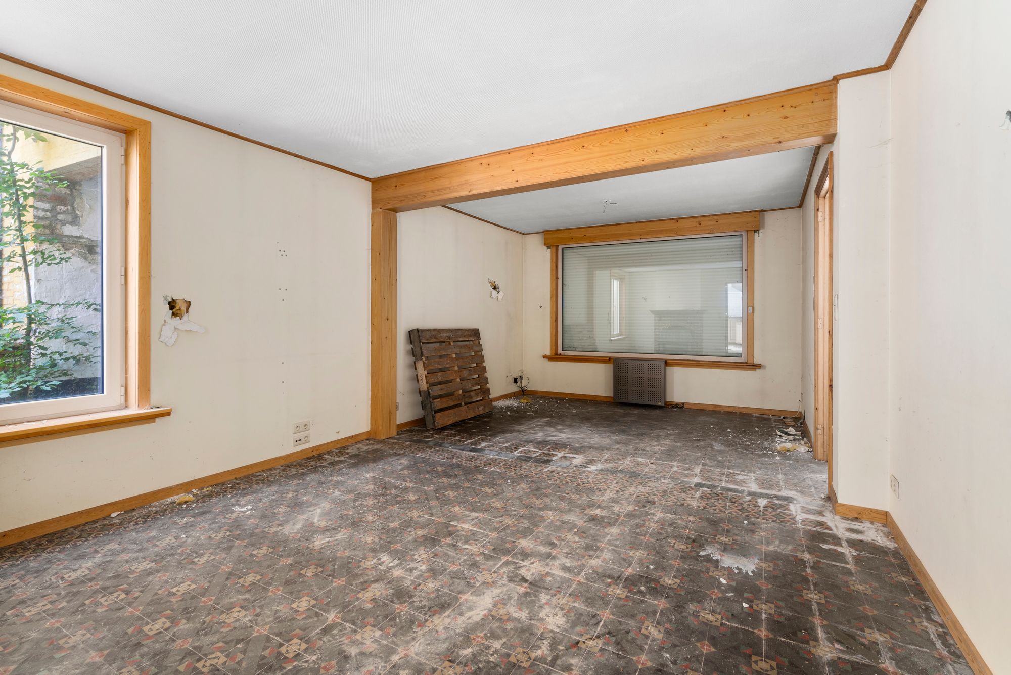 Te renoveren woning onder de kerktoren van Maldegem - foto 2