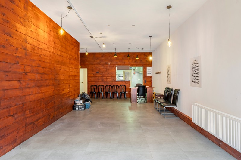 Handelspand met appartement & polyvalente zaal te Deurne - foto 4