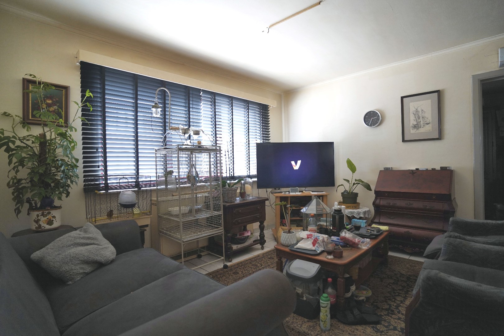 Op te frissen BUILDING met 3 feitelijke appartementen &amp; 3 garages. - foto 2