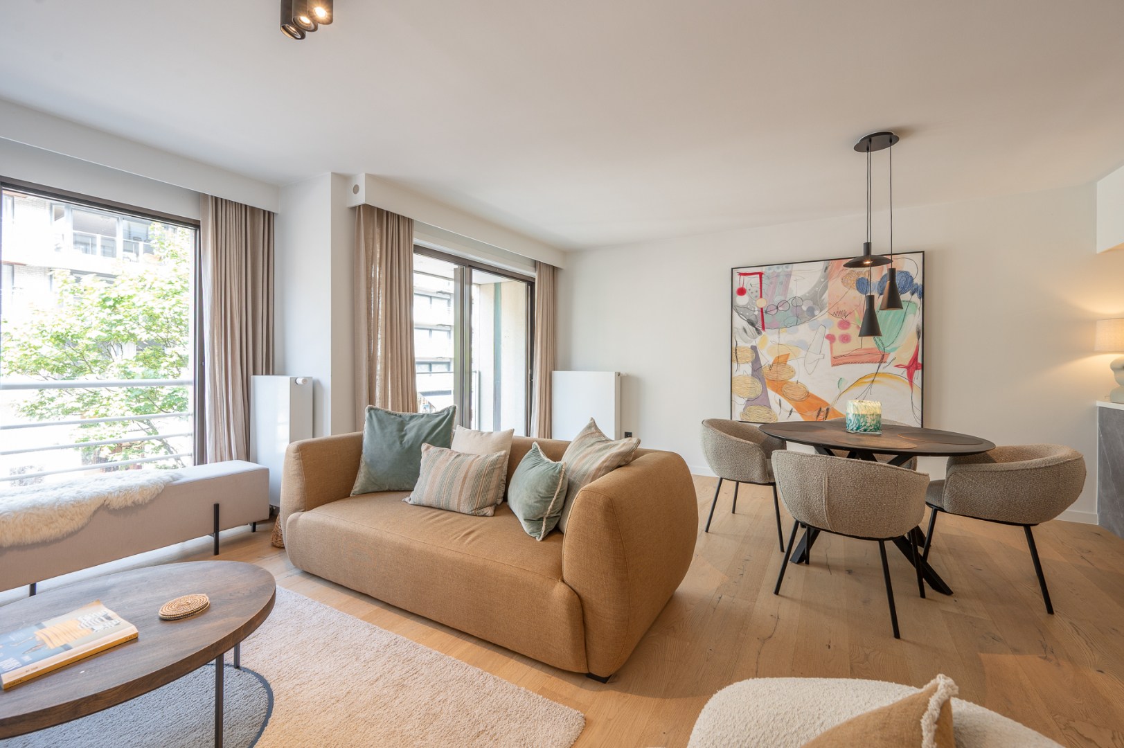 Appartement rénové dans un emplacement de premier choix sur l'avenue Lippens - photo 3