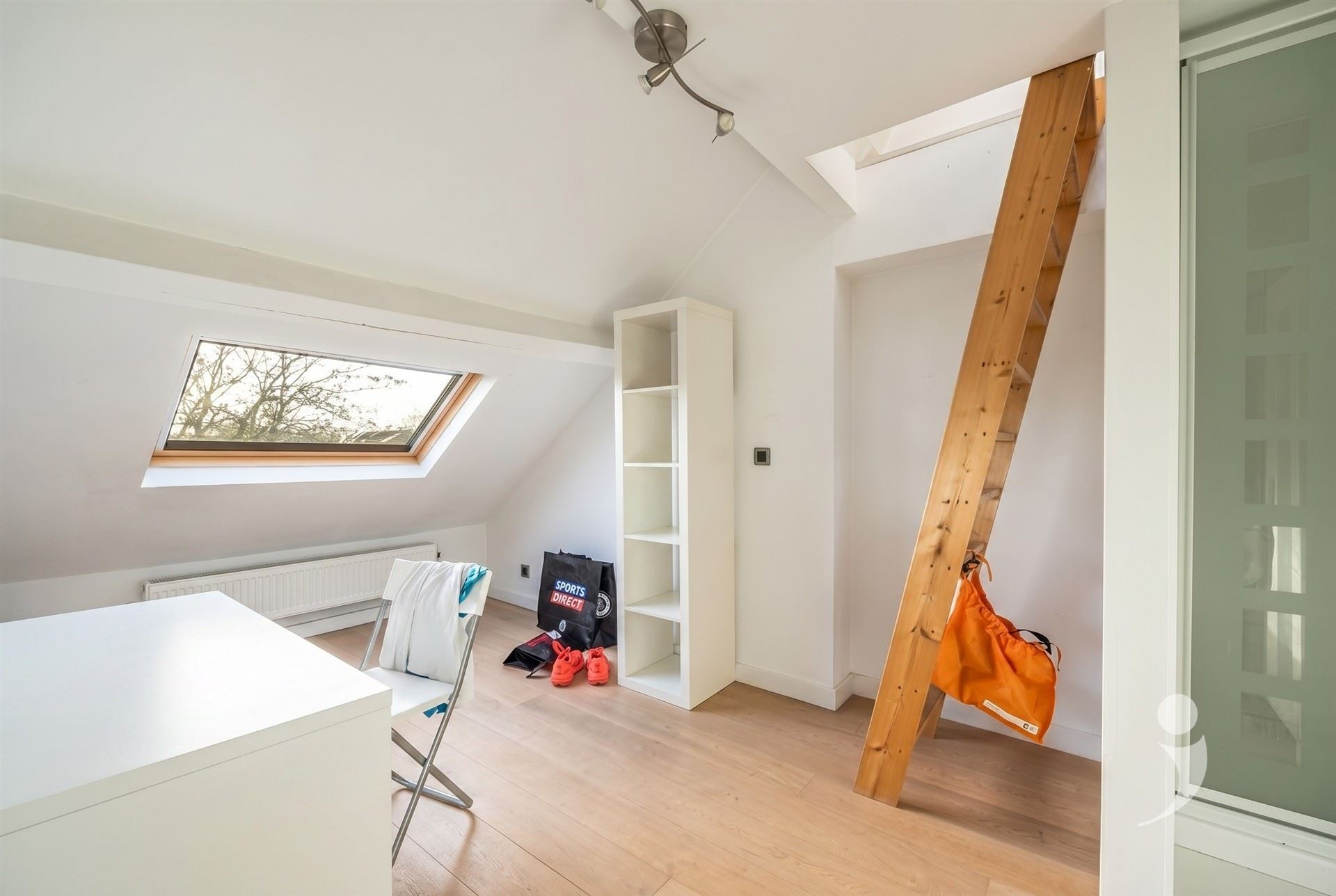 Opbrengsteigendom met handelspand, studio en 6 studentenkamers in Leuven - foto 4