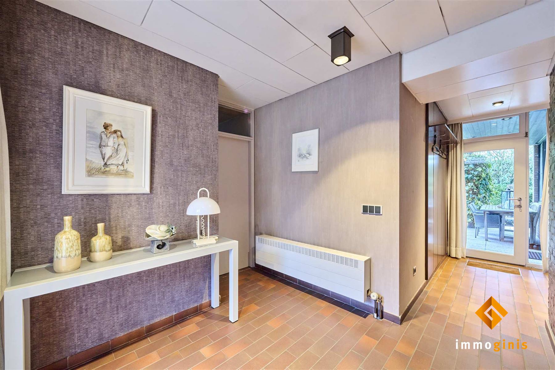 Zéér ruime woning op een mooi perceel van 17a82ca met 5 slaapkamers en uitbreidingsmogelijkheden op de eerste verdieping! - foto 5