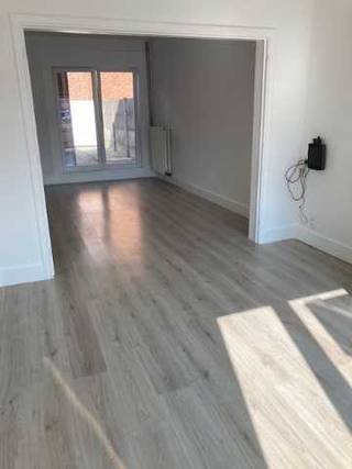 Te koop: Instapklare halfopen bebouwing (volledig gerenoveerd in 2022)Bent u op zoek naar een gezellige en instapklare woning met...