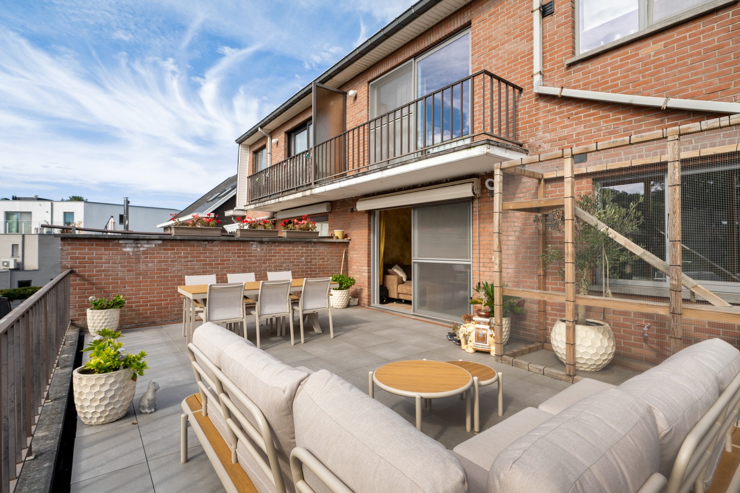 Gerenoveerd appartement met 2 slpkrs, terras en garage nabij centrum Keerbergen - foto 5
