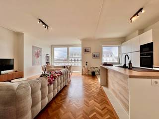 Prachtig zeer ruim 3 slaapkamer appartement in hartje Gent, met zicht op de Leie.Dit fantastisch volledig vernieuwd appartement ligt op de 3e...