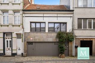 Volledig gerenoveerde woning met inpandige garage met toplocatie in MechelenBen u op zoek naar een instapklare woning in het centrum van Mechelen?...