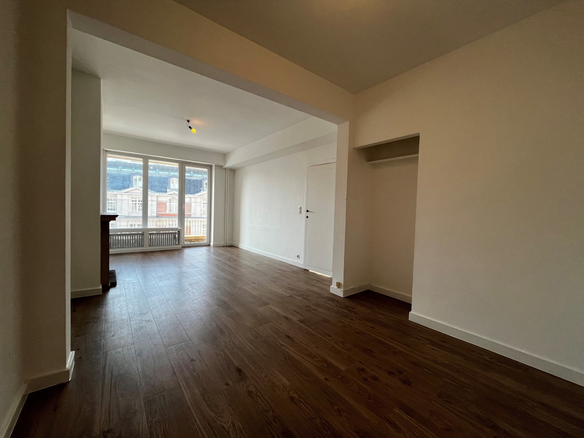 Apartment for sale in Ixelles with 1 bedroom - photo 2