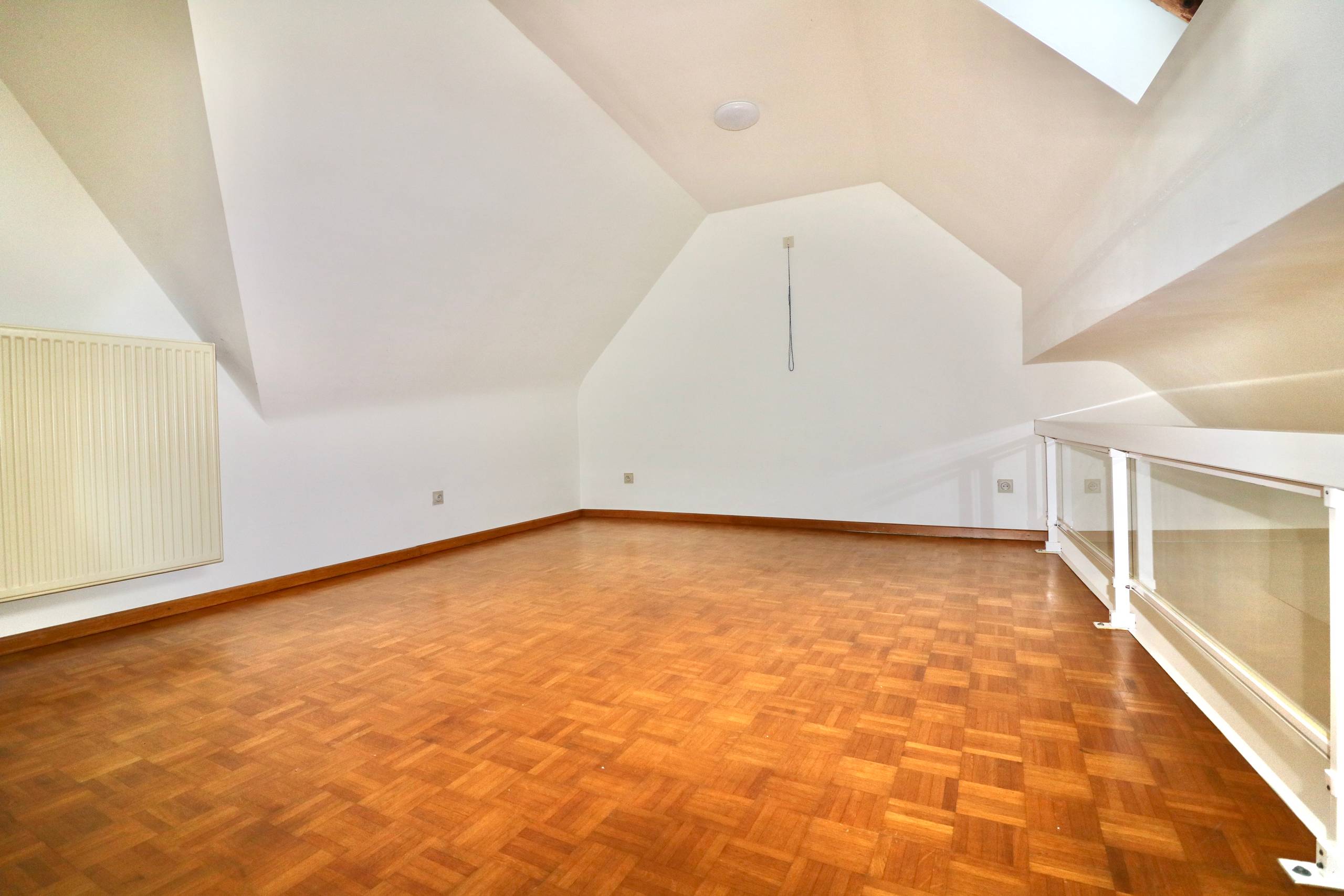 Centraal gelegen appartement met 1 slpk, terras en kelderberging voor 735 EUR/mnd - foto 4