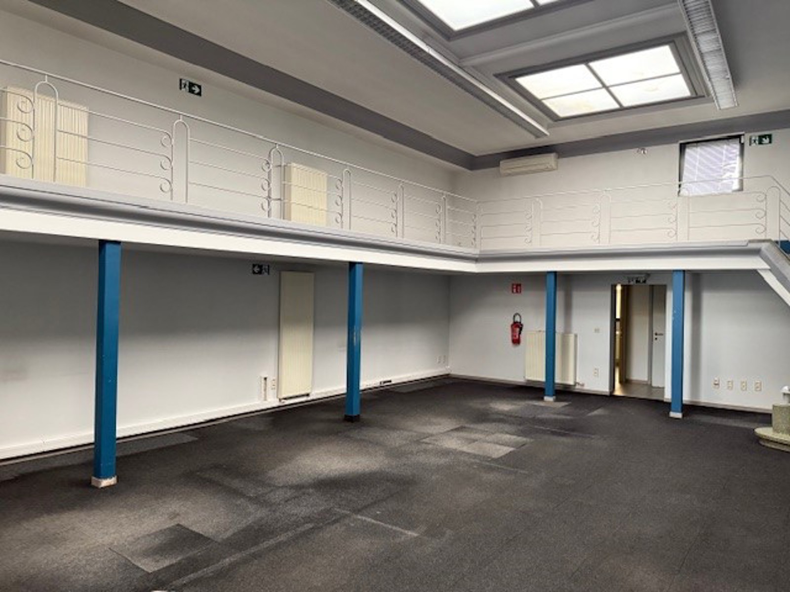 Commercial à louer à Mol - photo 4