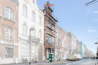 Graag presenteren wij u dit commercieel uitstekend gelegen (casco) handelspand op de Bondgenotenlaan, een van de drukste winkelstraten van...