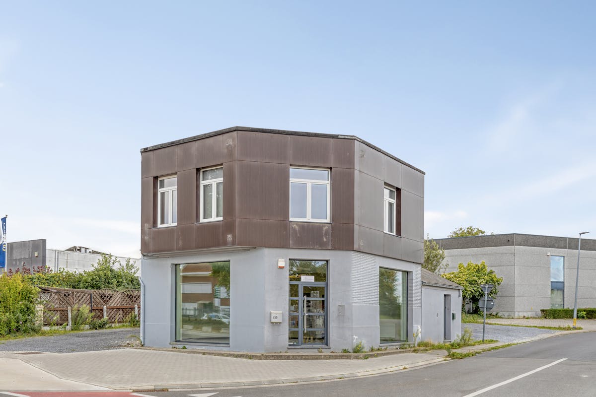 Commercial property for sale in Sint-Pieters-Leeuw - photo 1