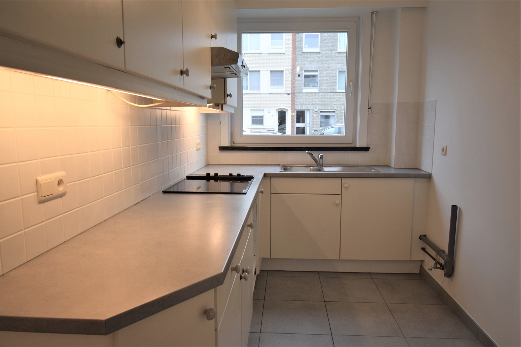 Gelijkvloers appartement met 2 slaapkamers en garage - foto 5