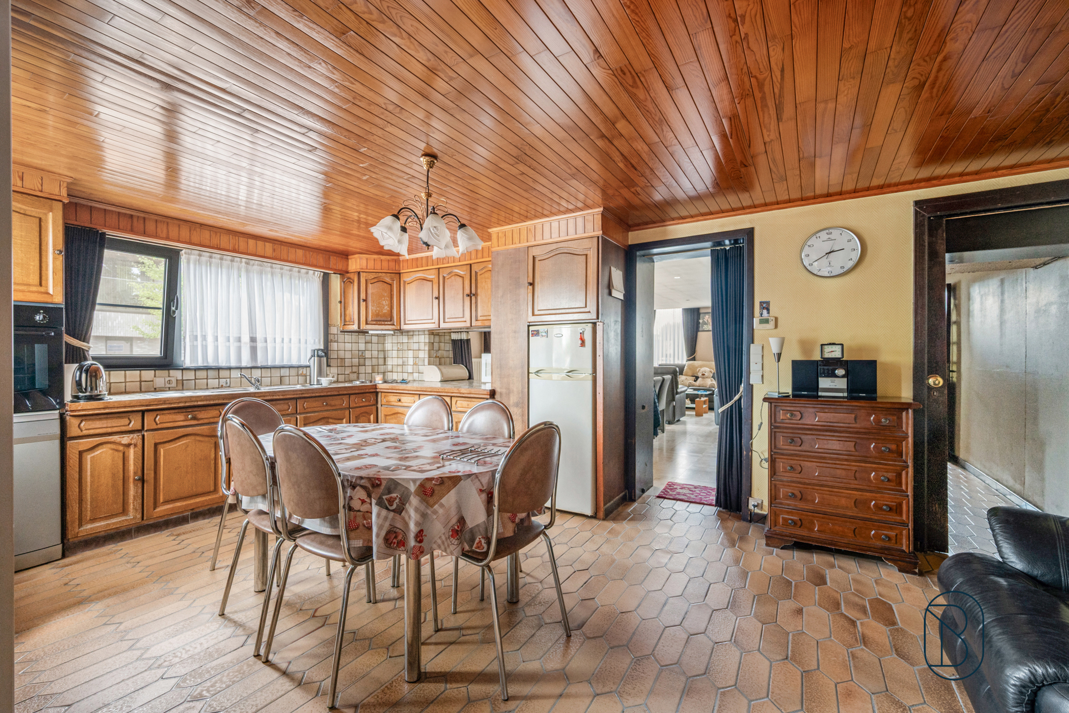 Goedgelegen grote woning met tuin en garage.  - foto 5