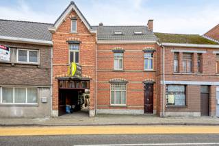 Dit karaktervolle en instapklare herenhuis met 5 slaapkamers werd gebouwd in het begin van de twintigste eeuw. Deze woning werd doorheen de...