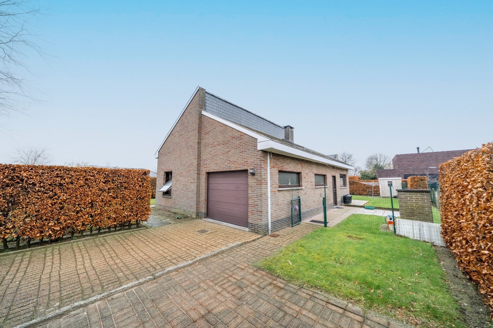 Charmante te renoveren woning in residentiële woonomgeving - foto 2