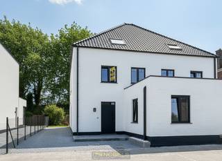 MOGELIJKHEID AANKOOP à 6%BTW!MODERNE EN ENERGIEZUINIGE HALFOPEN NIEUWBOUWWONING in het charmante ZWALM biedt het perfecte evenwicht tussen COMFORT,...