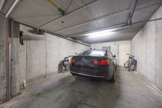 Deze garagebox in residentie 't Park, gelegen in de Koninginnelaan 37-41 in Middelkerke, bevindt zich op wandelafstand van het strand en de...