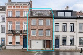 Op te frissen bel-etage woning met 3 slk op een mooi perceel te Lier.Algemeen:- Ruime, op te frissen woning- Gelegen in het centrum van Lier vlakbij...