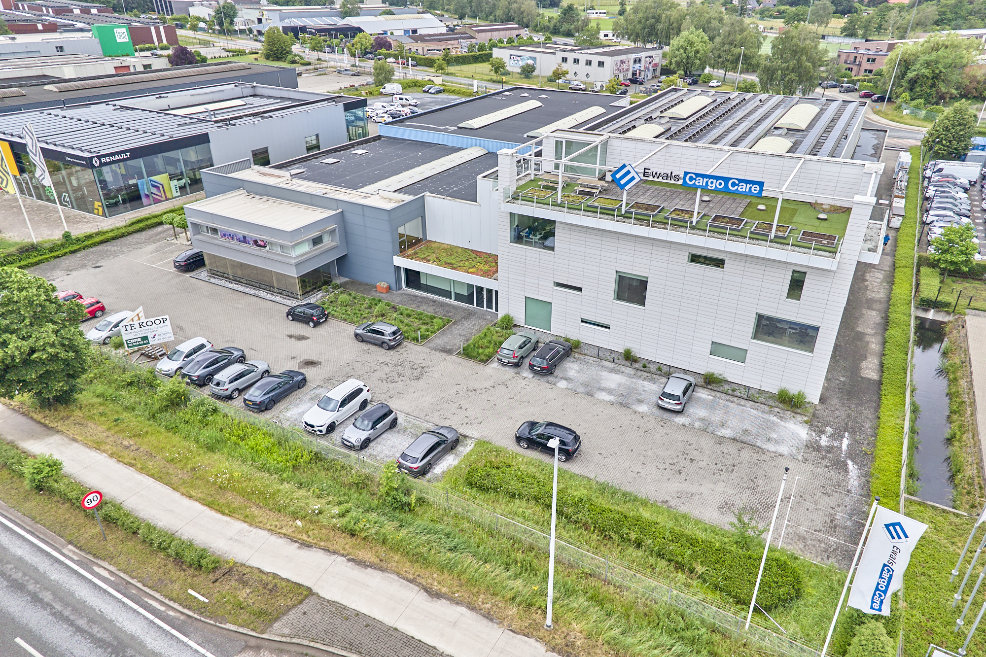 Commercial à vendre à Genk