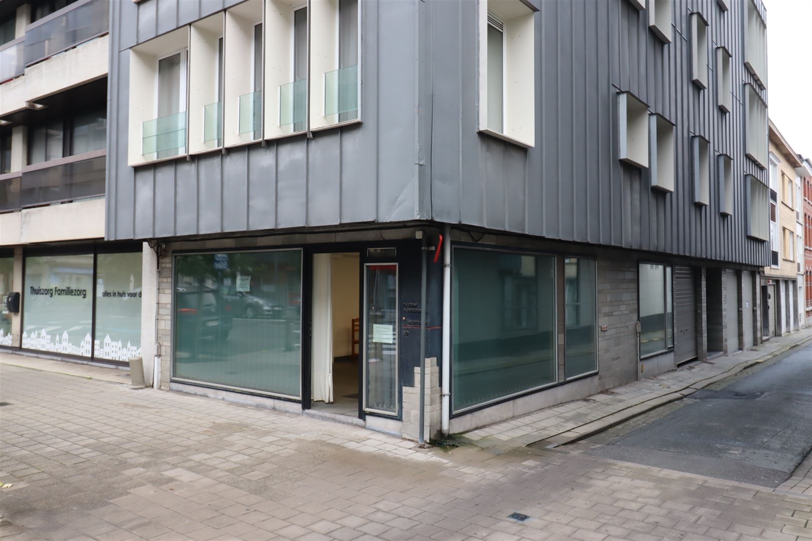 Commercial for rent in Kortrijk - photo 5