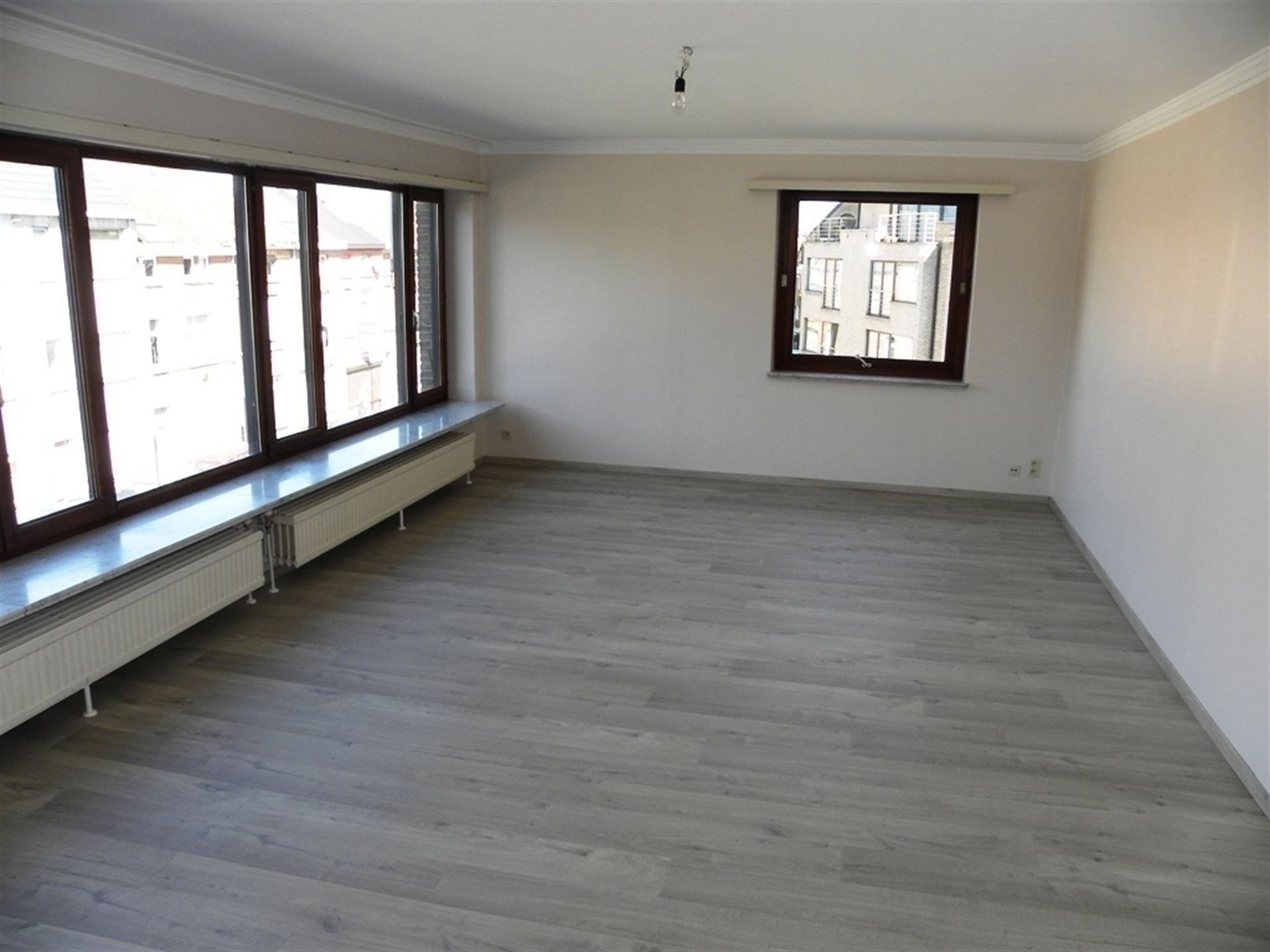 Ruim en lichrijk appartement met 3 slaapkamers - foto 4