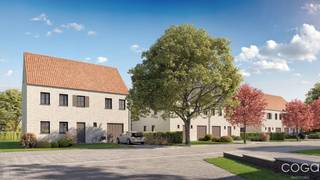 <p><strong>Energiezuinige nieuwbouwwoning </strong>(BEN-woning), open bebouwing op <strong>911m²</strong> in <u>rustige landelijke</u> omgeving. Deze woning komt in aanmerking voor aankoop aan het <strong>verlaagde btw-tarief op de constructie van 6%</strong>! <br /><br /><strong>Prachtige strak landelijke bouwstijl: </strong>een knappe wit-genuanceerde <span>gevelsteen met kalei-look</span> wordt gecombineerd met zwart buitenschrijnwerk, Afrormosia inkomdeur en garagepoort, en klassevolle Oude Pottelbergse rood gesmoorde Vieilli dakpannen! De woning wordt afgewerkt volgens uw smaak op basis van <strong>keuzebudgetten</strong> (voor keuken, badkamer en vloerafwerking). <br /><br />Indeling als volgt: <br /><br />*GELIJKVLOERS: ruime inkomhal met gastentoilet, vestiaire-nis en trap (betonnen trap afgewerkt met <strong>eiken Z-treden</strong>) naar de verdieping, <strong>lichtrijke leefruimte</strong> door <span>grote raampartijen</span> en open ingerichte keuken (samen ca. 48m²), aansluitend berging/wasplaats (ca. 7,5m²) met binnenmodule warmtepomp en toegang tot de <strong>inpandige garage</strong> (ca. 19,3m²). <br /><br />*VERDIEPING: nachthal met apart toilet en luik naar de zolder, <strong>vier volwaardige slaapkamers</strong> (16,3m²/14,7m²/12,1m²/11m²) en grote badkamer met ruimte voor ligbad en douche (11m²). <br /><br />*ZOLDER: <strong>ruime bergzolder (71m²)</strong> met ventilatie-unit. <br /><br />*TUIN: <strong>west gerichte tuin</strong> voorzien van zwarte draadomheining (1,80m hoog), geen aanleg en verhardingen voorzien. <br /><br />*EXTRA:</p>
<ul>
<li>traditioneel gebouwd,</li>
<li>overstroombare kruipruimte,</li>
<li><strong>vloerverwarming</strong> zowel gelijkvloers als op de verdieping op basis van een <strong>lucht/water warmtepomp,</strong> <strong>ventilatie D</strong> (balansventilatie met ingebouwde warmtewisselaar), regenwaterrecuperatie (buitenkraan, toiletten en wasmachine), pvc buitenschrijnwerk (uitgezonderd de voordeur en de garagepoort dewelke in <span>Afrormosia hardhout</span> zijn),</li>
<li>zeer energiezuinig, <strong>maximaal energiepeil E30</strong> (doorgedreven isolatie / superisolerend glas / vloerverwarming / warmtepomp / <strong>8 zonnepanelen</strong> (3.440WP, volledig zwarte panelen), ...).</li>
</ul>