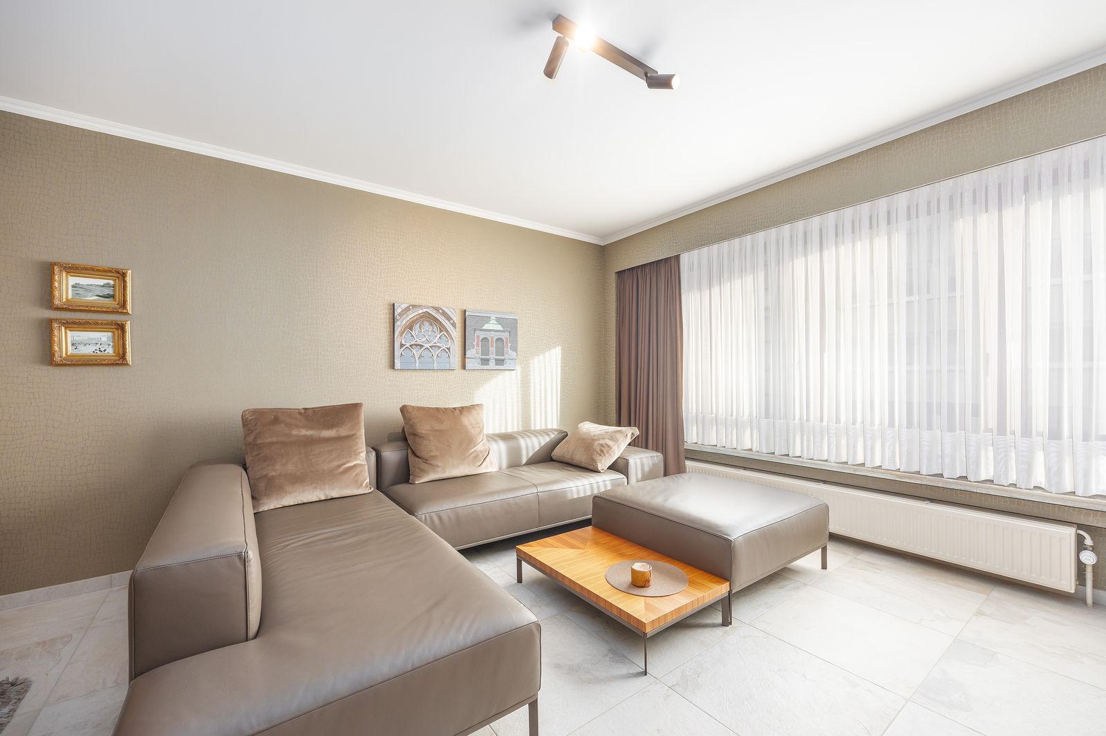 Stijlvol en ruim appartement met 1 slpk pal aan het strand - photo 3