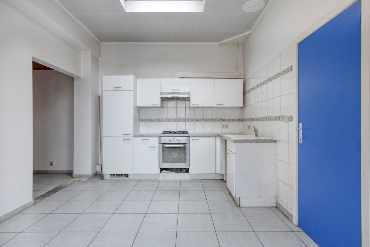 Te renoveren woning te koop in Brugge nabij de Vesten - foto 4