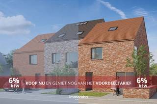 Je komt deze ruime, moderne woning binnen via de inkomhal waar je toegang hebt tot het gastentoilet en de leefruimte. Deze omvat een zithoek, een eethoek en de open keuken. Verder is er op het gelijkvloers ook nog een bureaukamer en een handige berging. Op de eerste verdieping heb je drie volwaardige slaapkamers, een volledig uitgeruste badkamer en een apart toilet. Via een vaste trap kan je nog naar de tweede verdieping die mogelijkheid biedt tot extra slaapkamer(s).<br /><br />Troeven: <br />- Lage energiepeil < E20<br />- Warmtepomp (Lucht-water) voor vloerverwarming en -koeling<br />- Zonnepanelen 1600 Wp<br />- Ventilatie type C<br />- Volledig geïsoleerd <br />- Achtergelegen carport is optioneel<br />- Voortuin aangelegd - tuin achteraan aan te leggen<br /><br />Meer info of een bezoek ter plaatse via tom@immoroba.be of 056 14 02 00<br /><br />Mooi meegenomen: de drie eerste woningen maken deel uit van een reconversieproject waardoor ze kunnen worden aangekocht aan 6% BTW (indien aan de voorwaarden wordt voldaan).