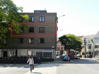 Bijzonder ruim 3 slaapkamer appartement aan UZ met autostaanplaats. Dit hoekappartement  is gelegen op de tweede verdieping van een gebouw met 3...