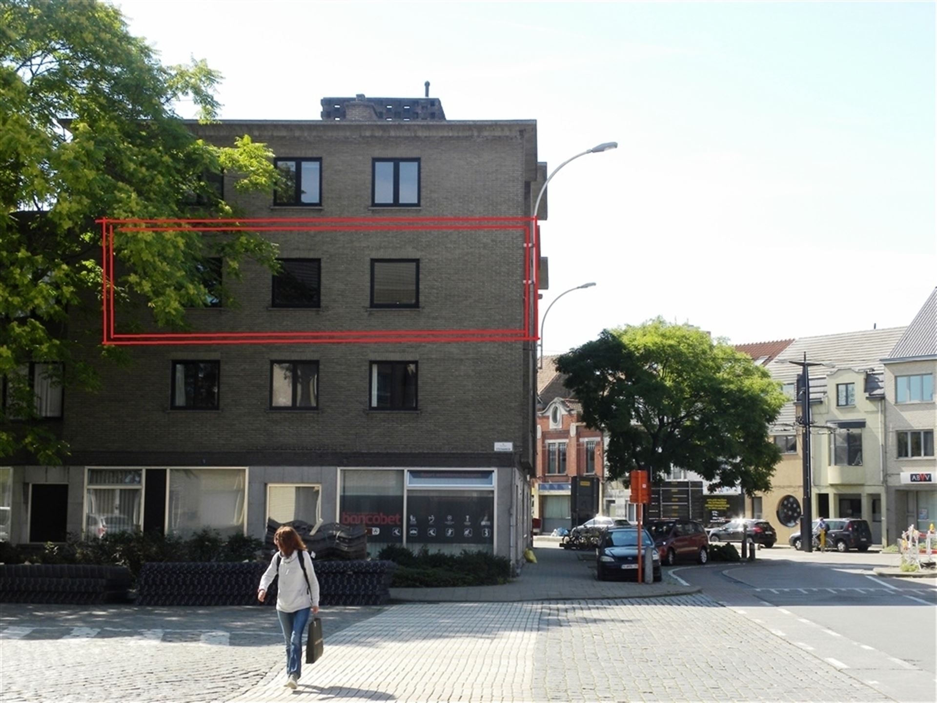 Ruim en lichrijk appartement met 3 slaapkamers - foto 2