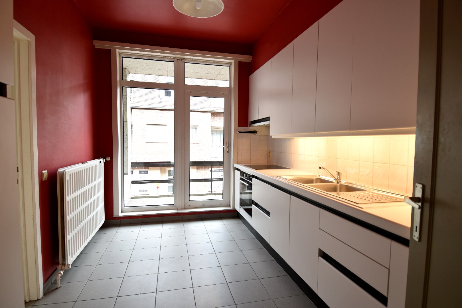 Ruim 3-slaapkamerappartement met zicht op de kerk te koop centrum Bellegem - foto 2