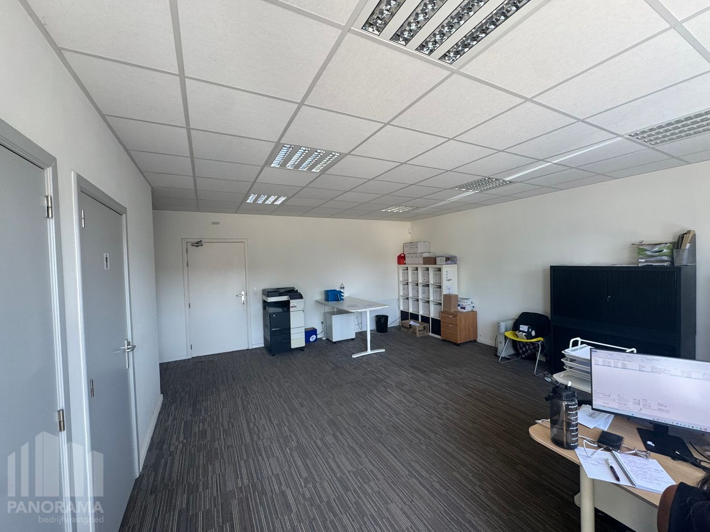 Entrepôt de 325 m² avec 95 m² de bureaux à proximité de la Chaussée de Louvain - photo 5