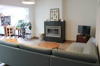 Deze centraal gelegen, volledig gerenoveerde woning (nabij de Mariaschool) combineert ruimte, licht en comfort – ideaal voor een gezin. Dankzij...