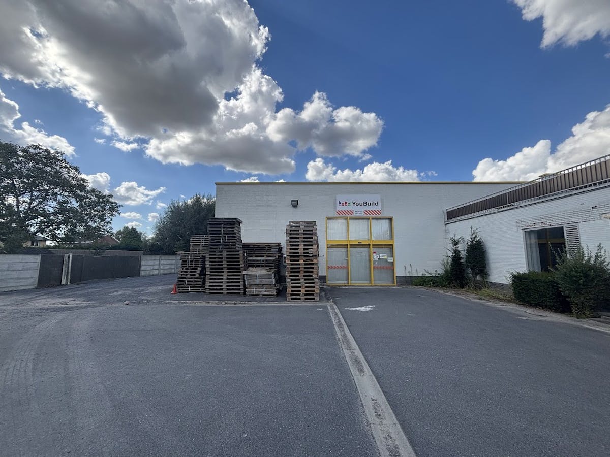 Magazijn met buitenopslag te huur in Moorsele - foto 2