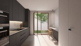 <p>Droom je van een stijlvolle woonplek midden in de stad? Of ben je op zoek naar een slimme investering op een topligging? Maak kennis met een uitzonderlijk woonproject aan de rand van het historische hart van Antwerpen, waar eigentijds wonen en comfort samenkomen.</p>
<p>Tussen de levendige binnenstad en het hippe Eilandje ligt een verborgen stadsdeel dat bruist van het leven én karakter: de Universiteitsbuurt. Hier ligt een exclusieve nieuwbouwrealisatie die de stad ademt, maar tegelijk rust en luxe uitstraalt.</p>
<p>Deze nieuwe residentie omvat 11 hoogwaardige appartementen, elk met een privéterras en een verfijnde afwerking. Of je nu kiest voor een compacte éénslaapkamerflat of een ruimere unit met meerdere slaapkamers, elk appartement is ontworpen met oog voor ruimte, licht en detail.</p>
<p>Dankzij de inzet op duurzaamheid – waaronder een geothermisch verwarmingssysteem, zonnepanelen en doorgedreven isolatie – behalen de units een uitzonderlijk laag E-peil van maximum E20. Dat betekent niet alleen een lagere energiefactuur, maar ook meer wooncomfort én een toekomstgerichte investering.</p>
<p>Wie graag zijn eigen stempel op het interieur wil drukken, krijgt daarvoor alle vrijheid. En voor wie het net iets stijlvoller mag? De eerste kopers kunnen rekenen op het advies van interieurarchitect Didier Matthys van Studio dm-a, die jouw visie vertaalt naar een tijdloos, harmonieus interieur.</p>
<p>Naast kwalitatief wonen geniet je hier van extra voorzieningen zoals een gemeenschappelijke fietsenstalling en de mogelijkheid tot het aankopen van een aparte berging. Bovendien kom je mogelijk in aanmerking voor het gunsttarief van 6% btw – een extra financieel voordeel.</p>
<p>Contacteer LISTED voor een persoonlijke projectbespreking: +32 3 283 51 51</p>