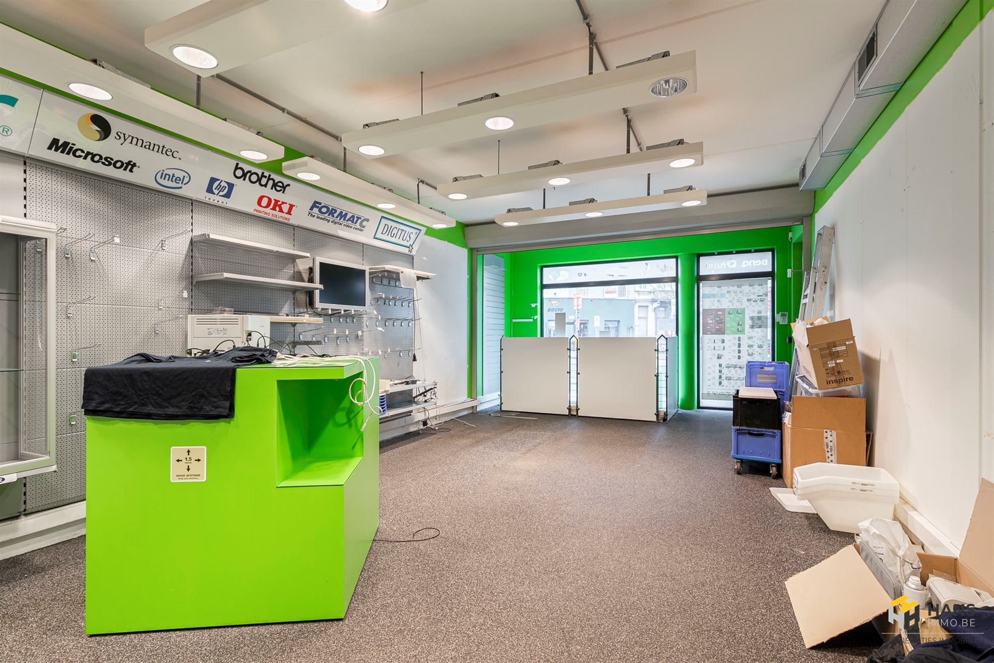 Handelsgelijkvloers (502 m²) met een waaier aan mogelijkheden in Merksem. - foto 2