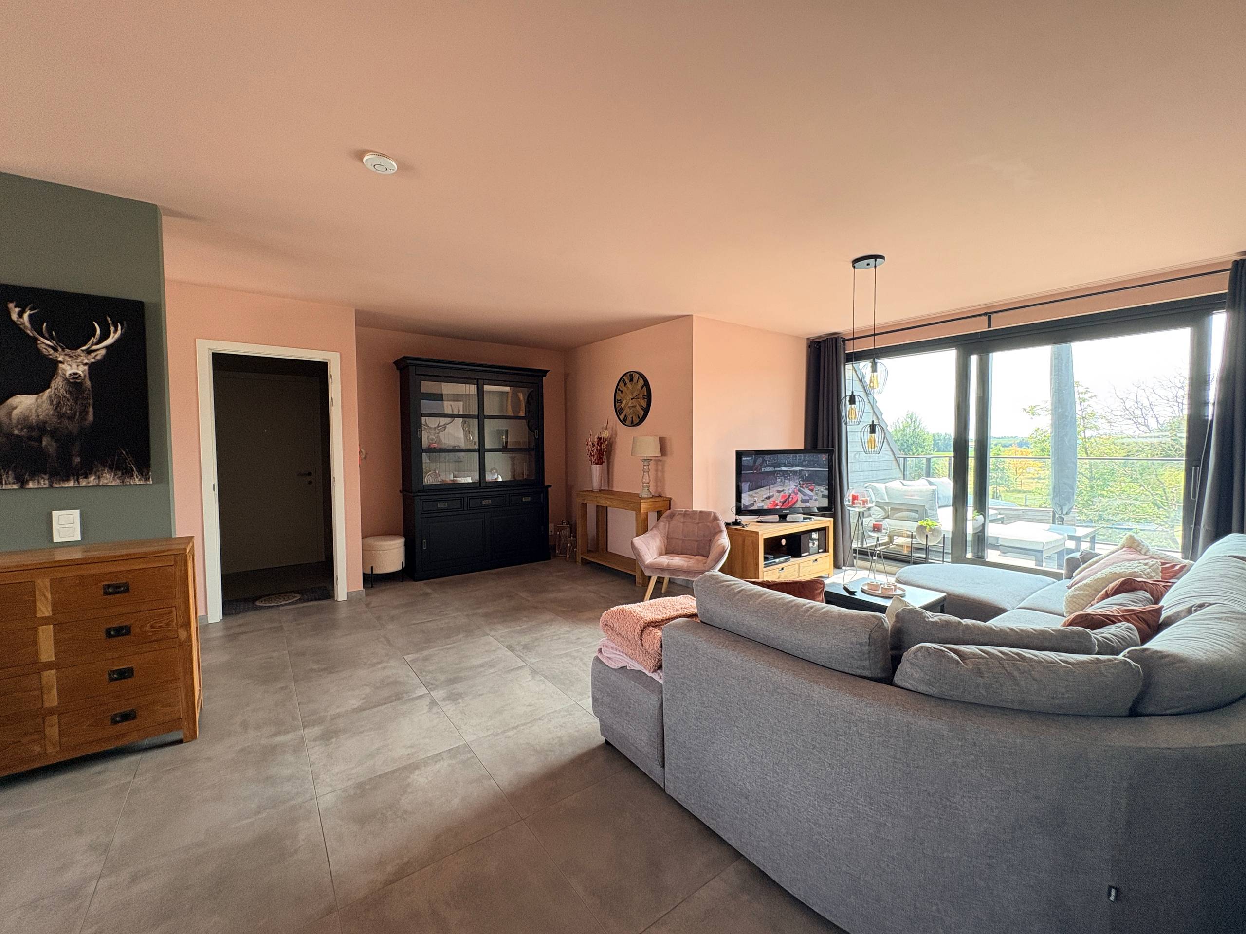 Zonnebeke - Ruim appartement met 2 slpkmrs en uniek verzicht - foto 4