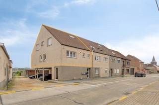*** Kijkdag 14/05 tussen 10u - 12u30 *** OP AFSPRAAK *** Werkelijk instapklaar duplex-appartement met 2 slaapkamers en afgewerkte zolderkamer,...