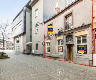 Handelshuis met tal van mogelijkheden in hartje Aalst. In de gezellige Sint-Jorisstraat, op een commerciële topligging in het centrum van...