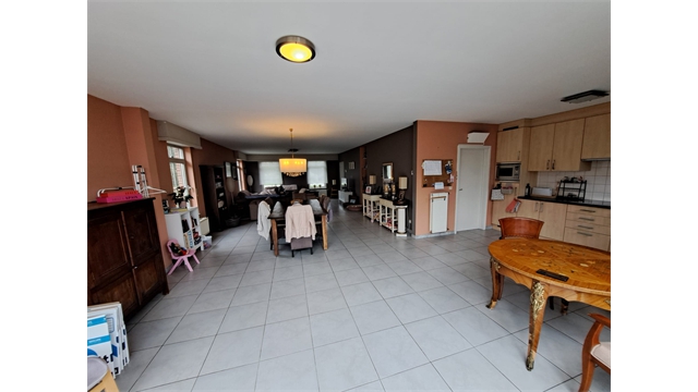 Een ruime woning met tuin nabij het centrum van Vlimmeren - foto 4