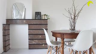 In an authentic 1930's building with beautiful architecture we find this cozy one bedroom apartment.The apartment is located in a beautiful corner...