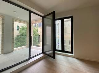 Dit ruime éénslaapkamerappartement van ca 79 m² bevindt zich in residentie 'Broetgans', onderdeel van de fantastische realisatie 'De Dams' in de...