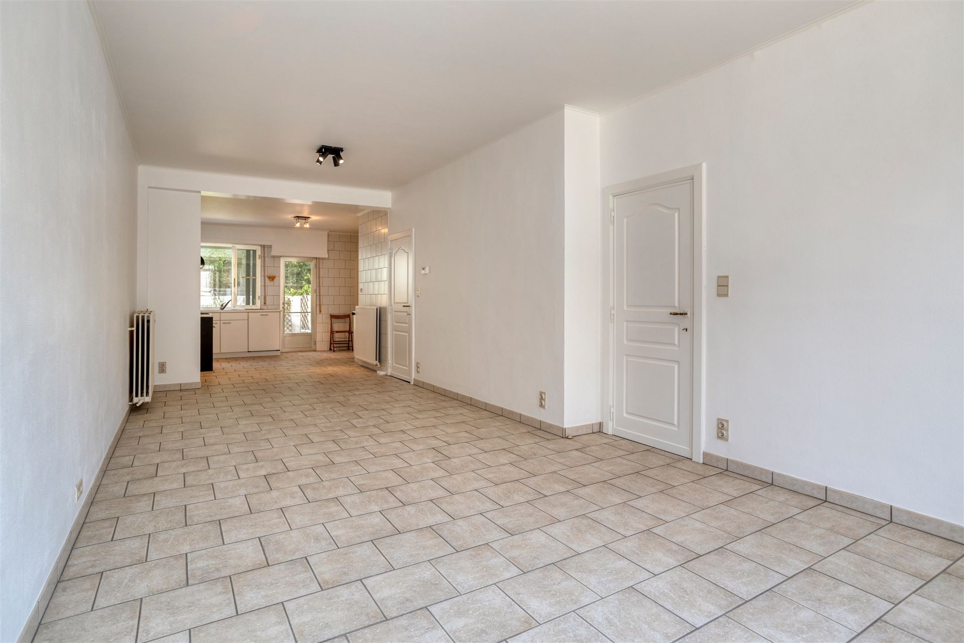 House for rent in Hoboken with 2 bedrooms - photo 4